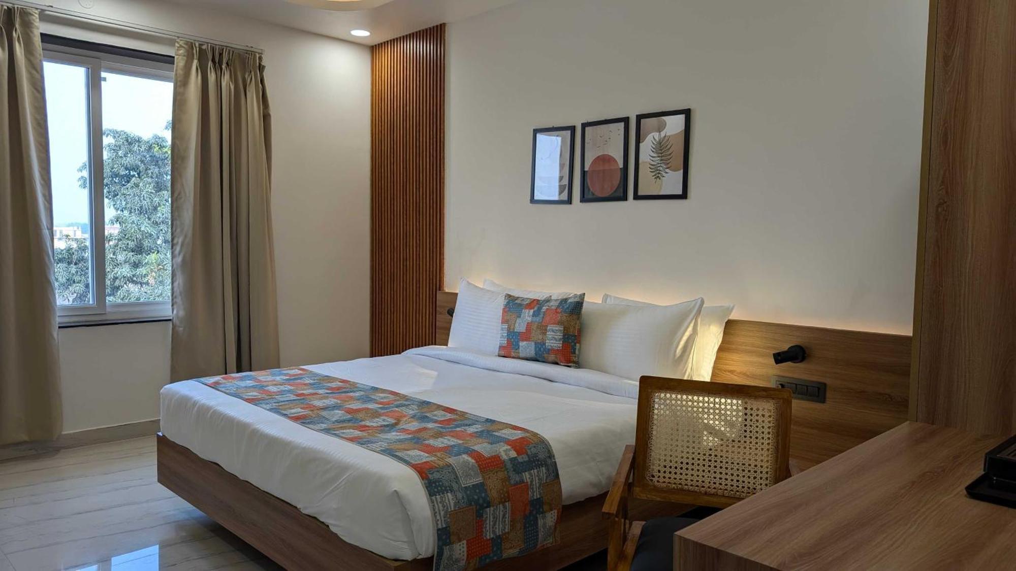 Hotel O Vasu Palace Ayodhya Buitenkant foto
